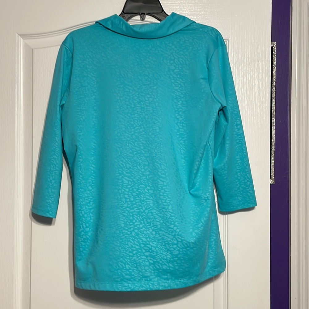 Teal Coral Bay women’s golf shirt size Medium with animal print design - Picture 3 of 3